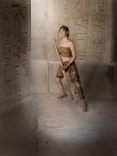 Bild einer Pharaonen Wächterin innerhalb einer Pyramide